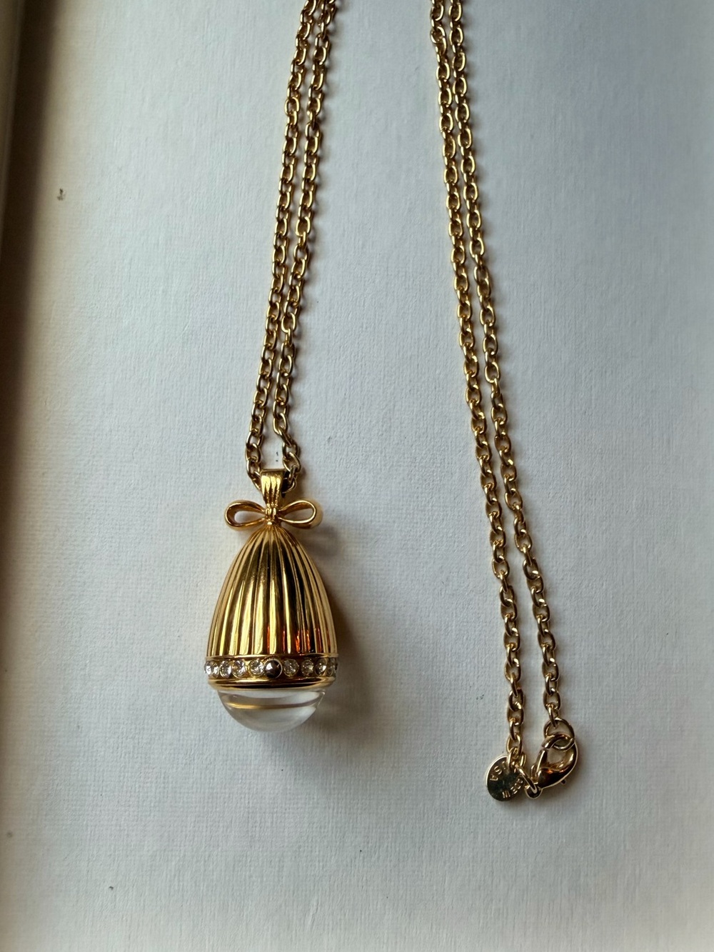 Vintage Joan Rivers Ribbed Gold Egg Watch Pendant Necklace Crystal Magnifier